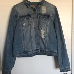 NEW JEAN JACKET w/ subtle distressing & pockets
